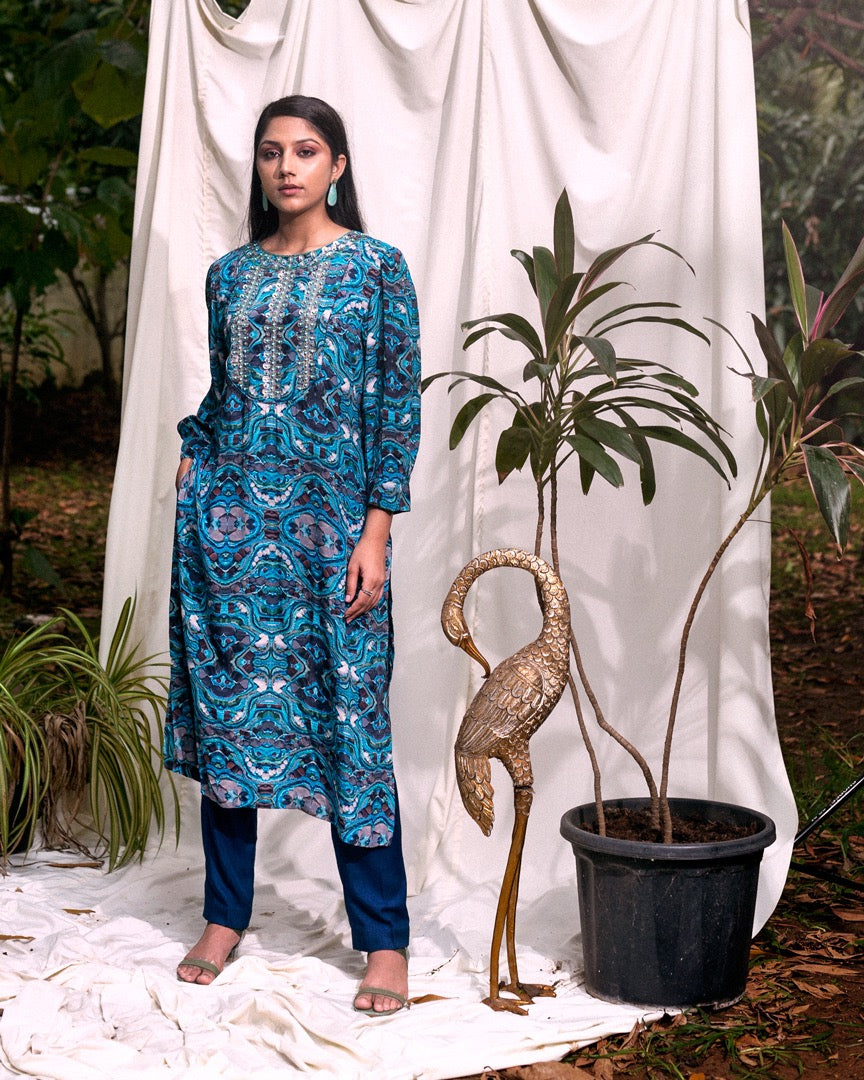 Embellished Kurta with Solid Pants